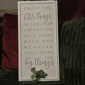 White "Enjoy the Little Things" Decorative Wall Sign